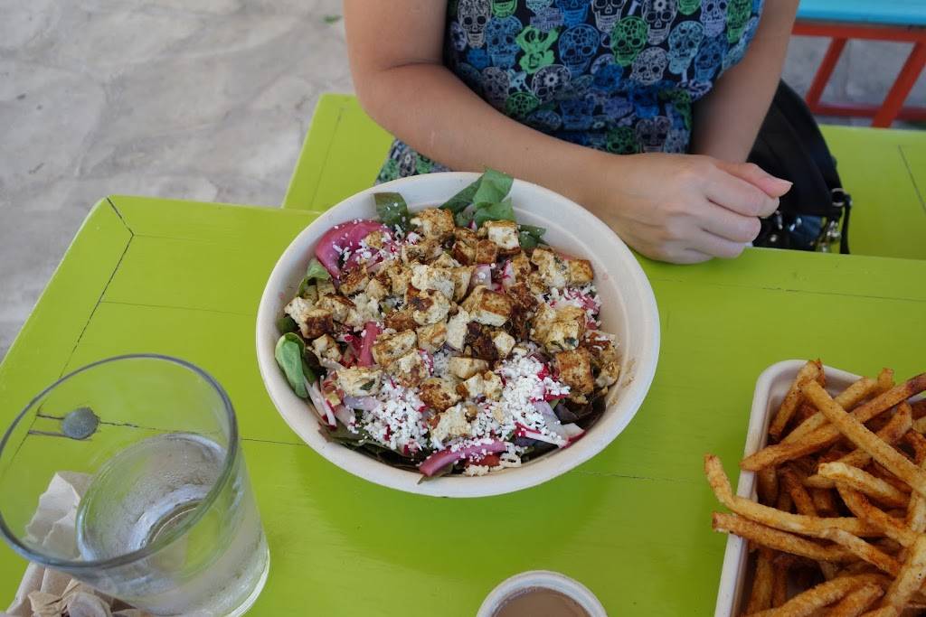 Tubbys Ice House | restaurant | 318 E Austin St, Fredericksburg, TX 78624, USA | 8303073026 OR +1 830-307-3026