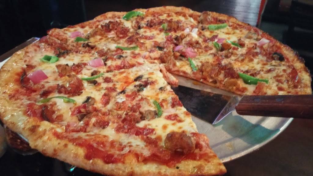 Rusconi Pizza Pub | restaurant | 126 W 6th St, Cincinnati, OH 45202, USA | 5137212253 OR +1 513-721-2253