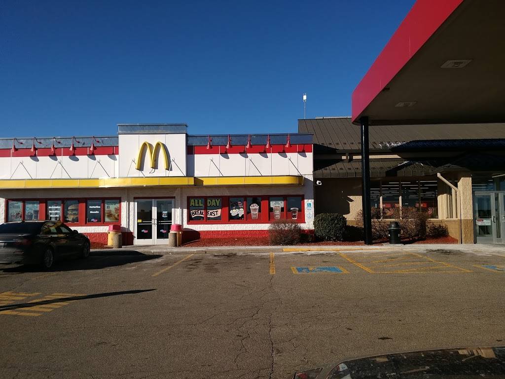 Pilot Travel Center | restaurant | 2962 E 500 N, Whiteland, IN 46184, USA | 3175357656 OR +1 317-535-7656