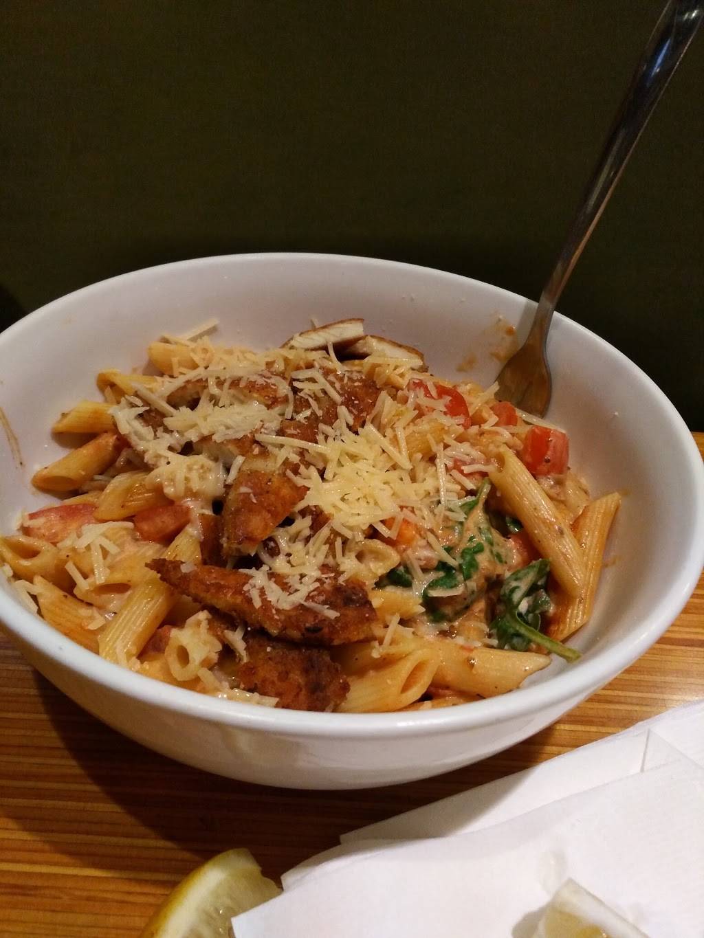 Chipotle Mexican Grill | restaurant | 2000 N Clybourn Ave Ste H, Chicago, IL 60614, USA | 7739355710 OR +1 773-935-5710