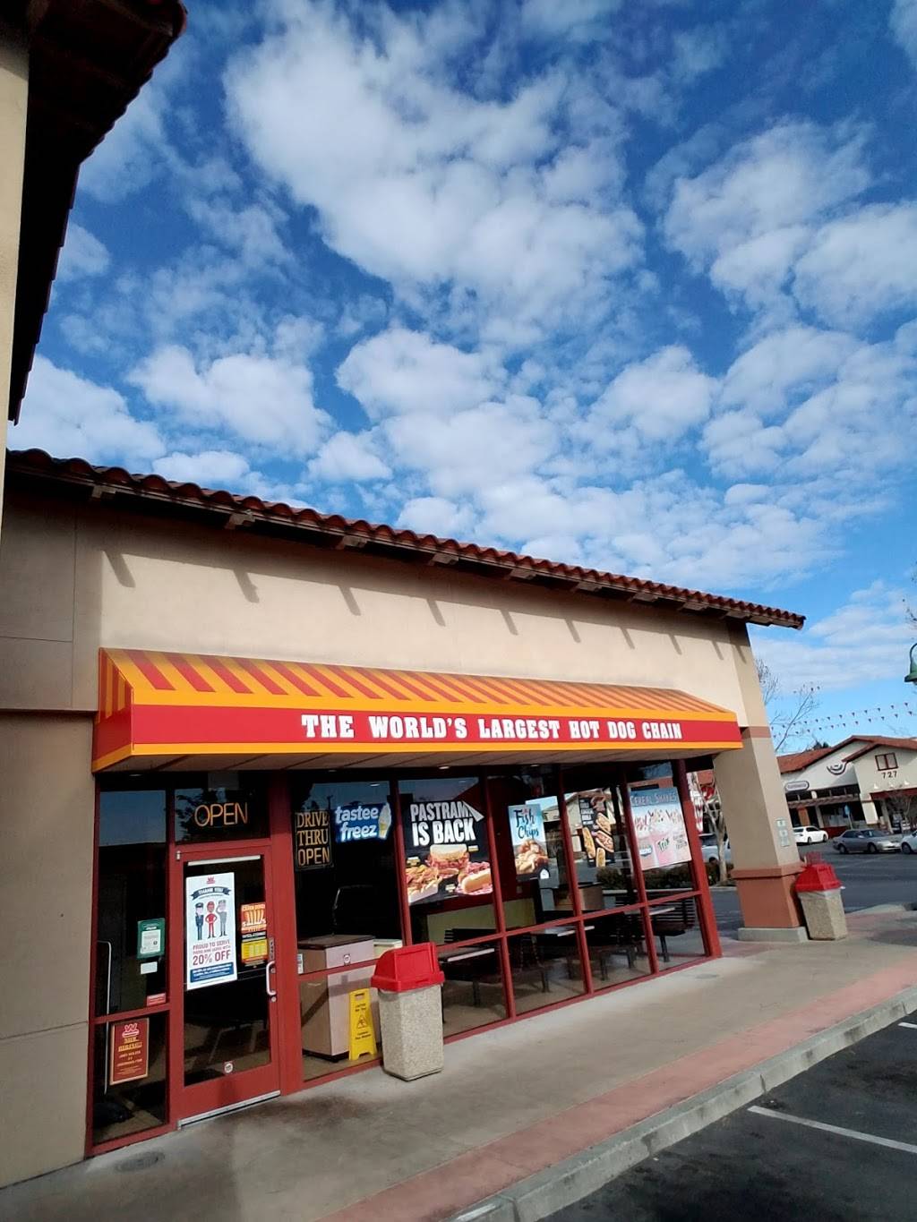 Wienerschnitzel | restaurant | 711 1st St, Gilroy, CA 95020, USA | 4088466361 OR +1 408-846-6361