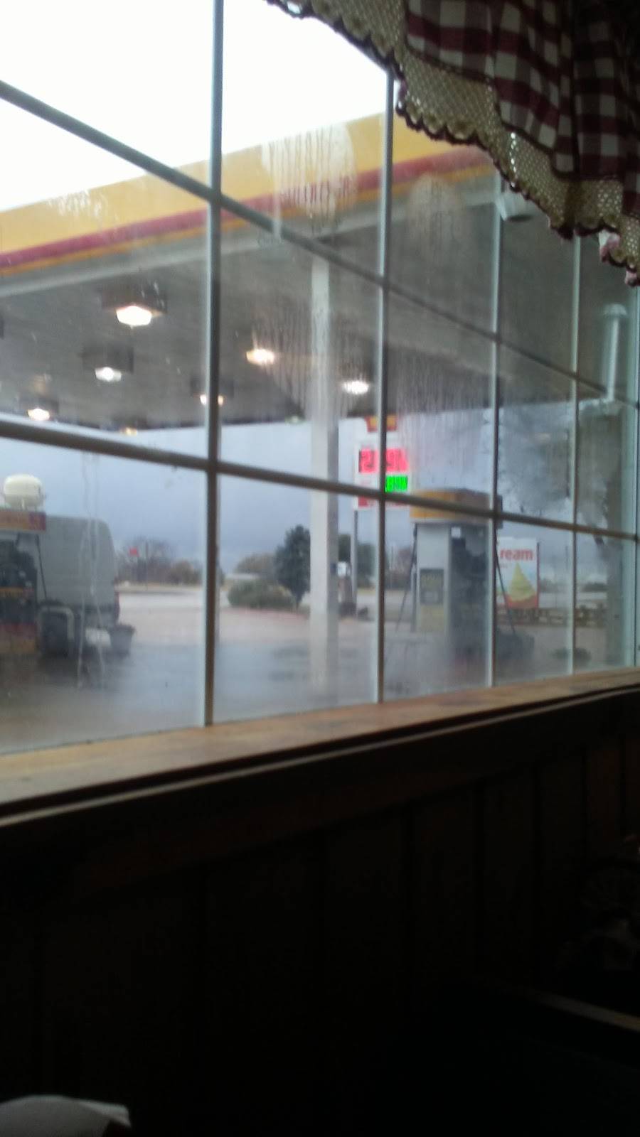 Shell | restaurant | 1022 W Commerce St, Fairfield, TX 75840, USA | 9033897414 OR +1 903-389-7414