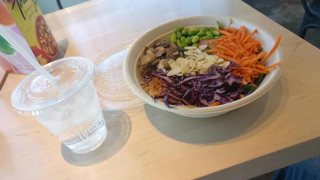 Freshii | restaurant | 10 Manitou Dr, Kitchener, ON N2C 2N3, Canada | 2266460317 OR +1 226-646-0317