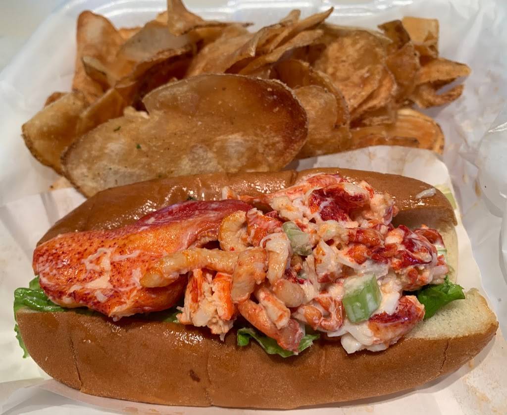 Downtown Crossing | restaurant | 1103 US-1, Sebastian, FL 32958, USA | 7726966068 OR +1 772-696-6068