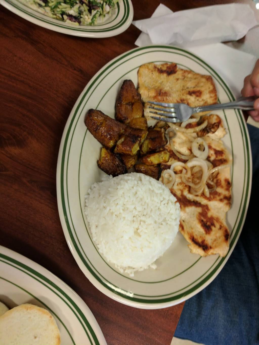 Arepas Y Mucho Mas | restaurant | 14431 Country Walk Dr, Miami, FL 33186, USA | 3052532133 OR +1 305-253-2133