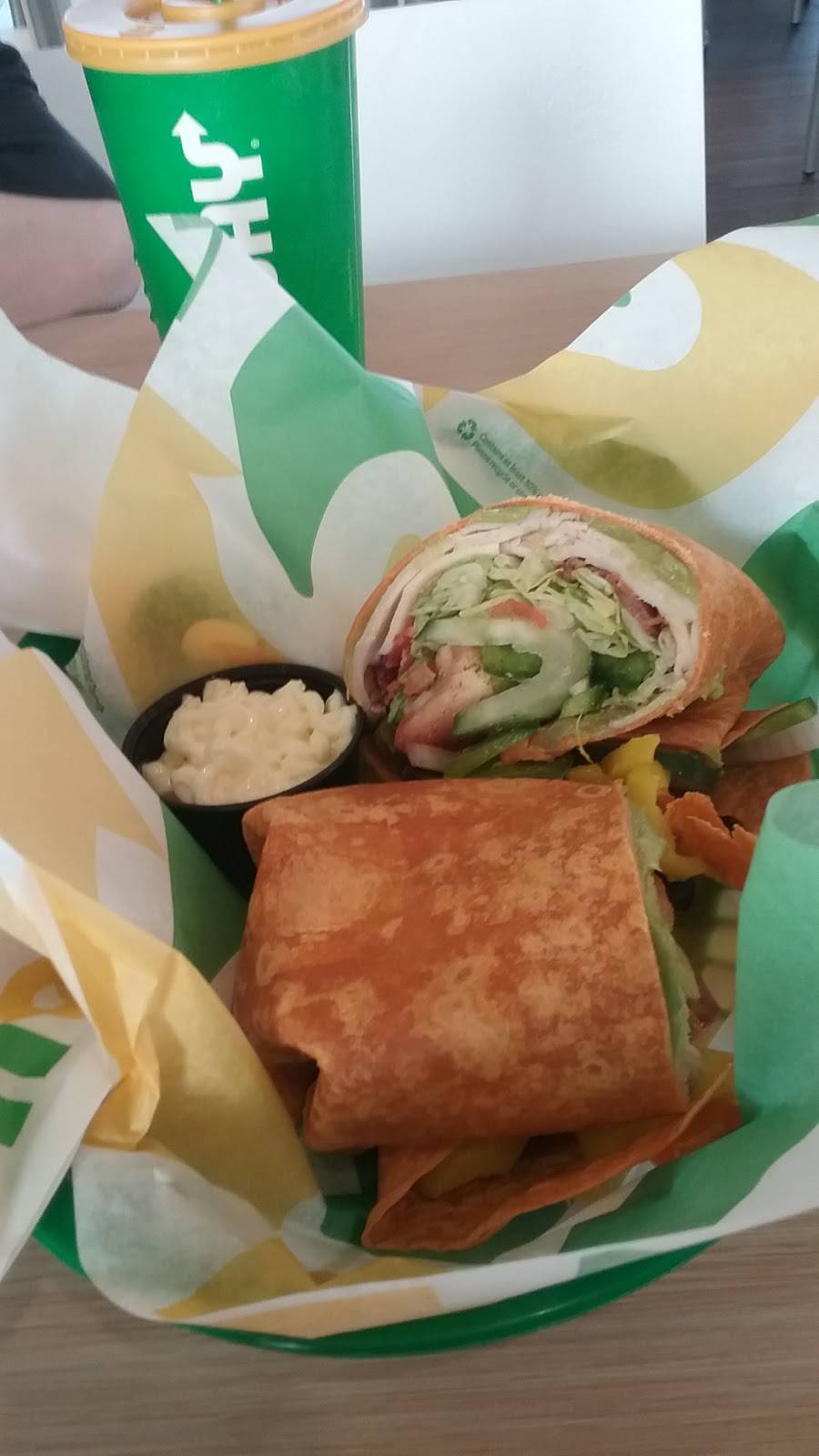 Subway Restaurants | restaurant | 10500 Bartell Blvd, Galena, IL 61036, USA | 8157774322 OR +1 815-777-4322