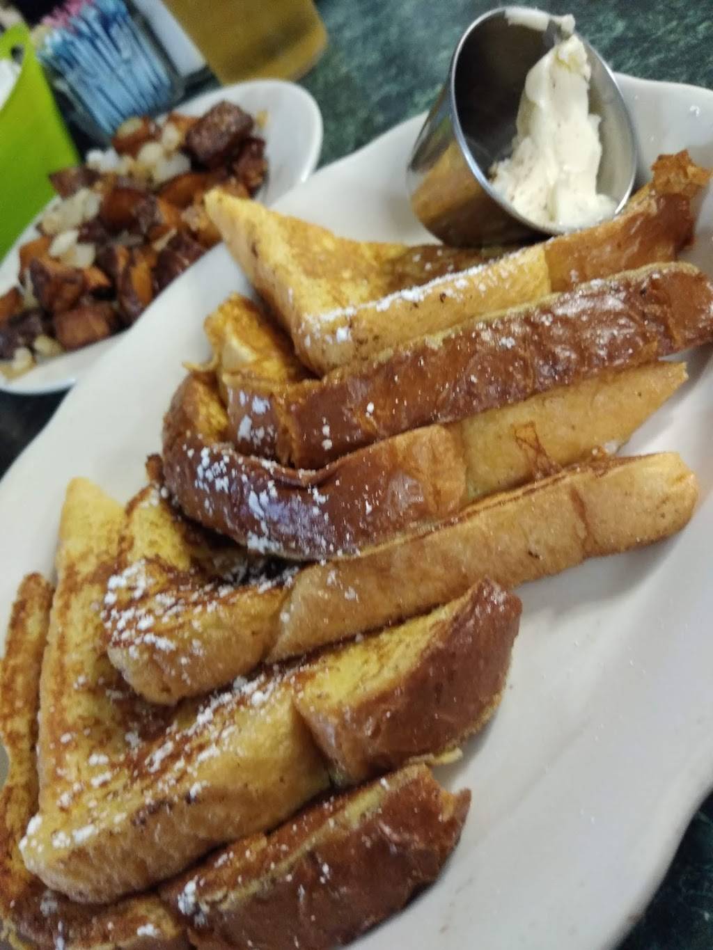 Hen House | restaurant | 95 West St, Gardner, MA 01440, USA | 9786326322 OR +1 978-632-6322