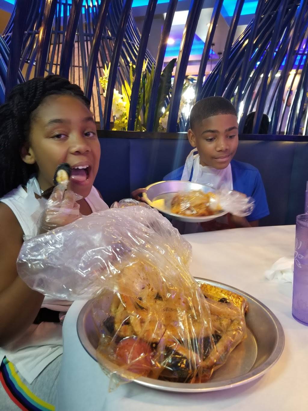 Ocean Blue Seafood & Bar | restaurant | 6600 Stage Rd #118, Bartlett, TN 38134, USA | 9013215189 OR +1 901-321-5189