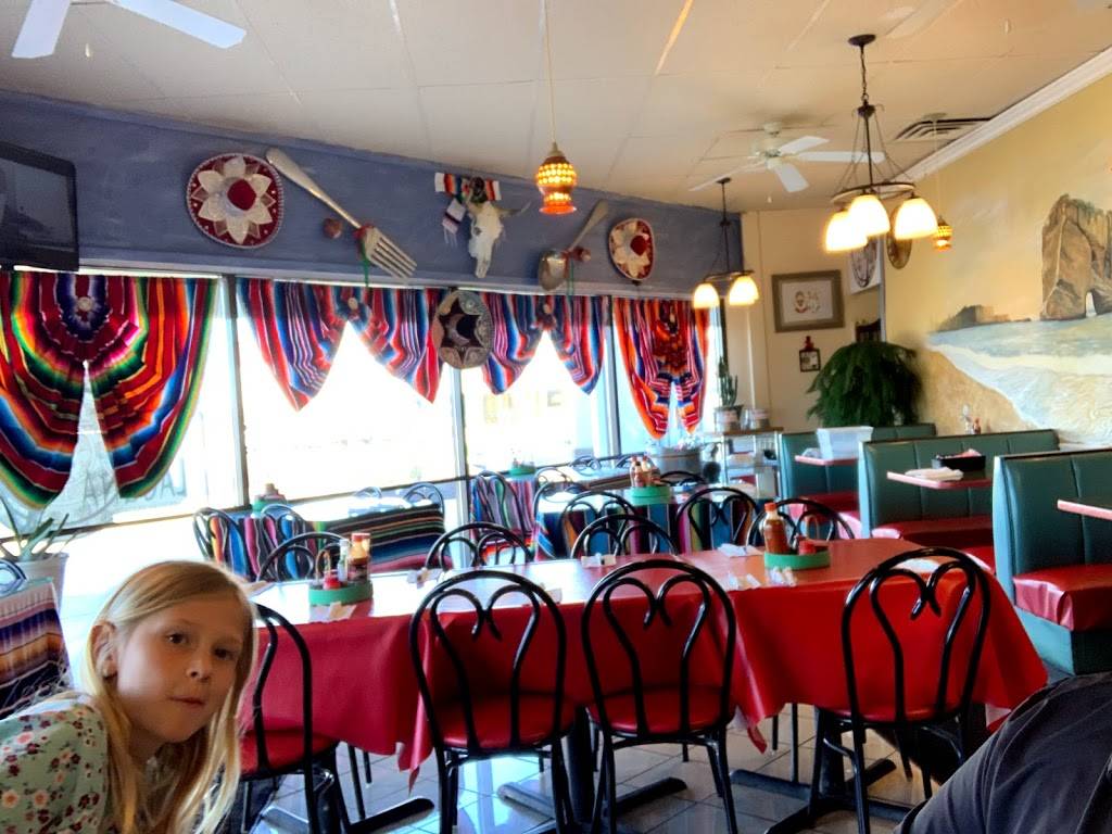 La Laguna Mexican Restaurant | restaurant | 6250 28th St SE, Grand Rapids, MI 49546, USA | 6168058821 OR +1 616-805-8821