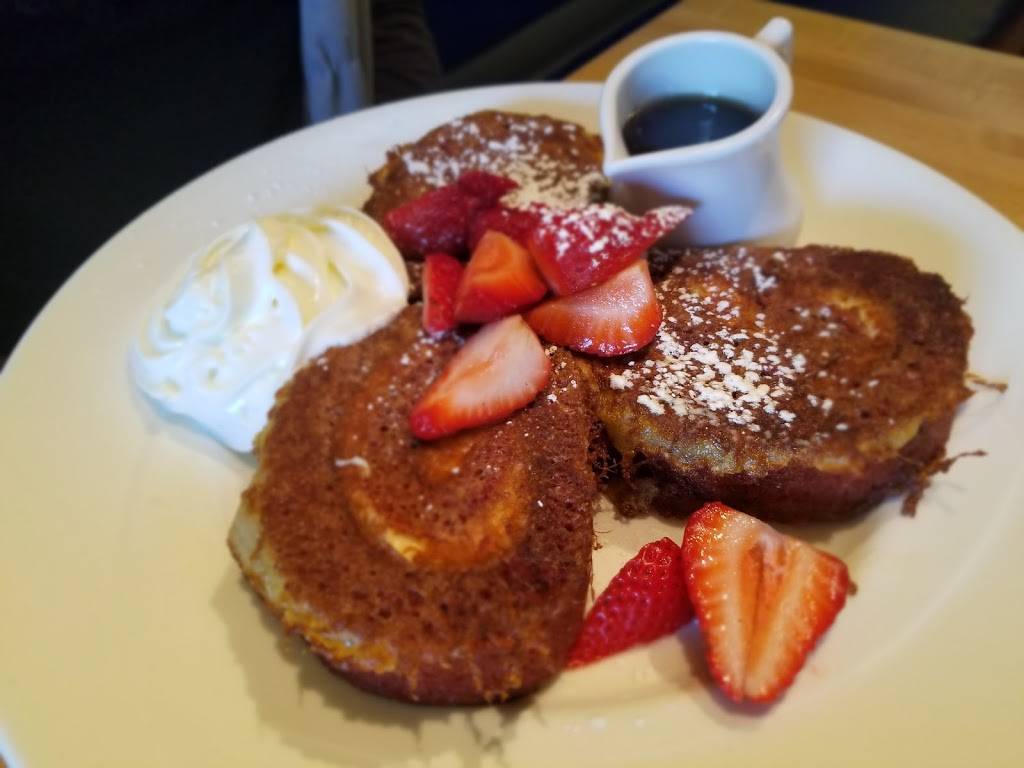 Yolk - Lakeview | restaurant | 501 W Diversey Pkwy, Chicago, IL 60614, USA | 7732819655 OR +1 773-281-9655