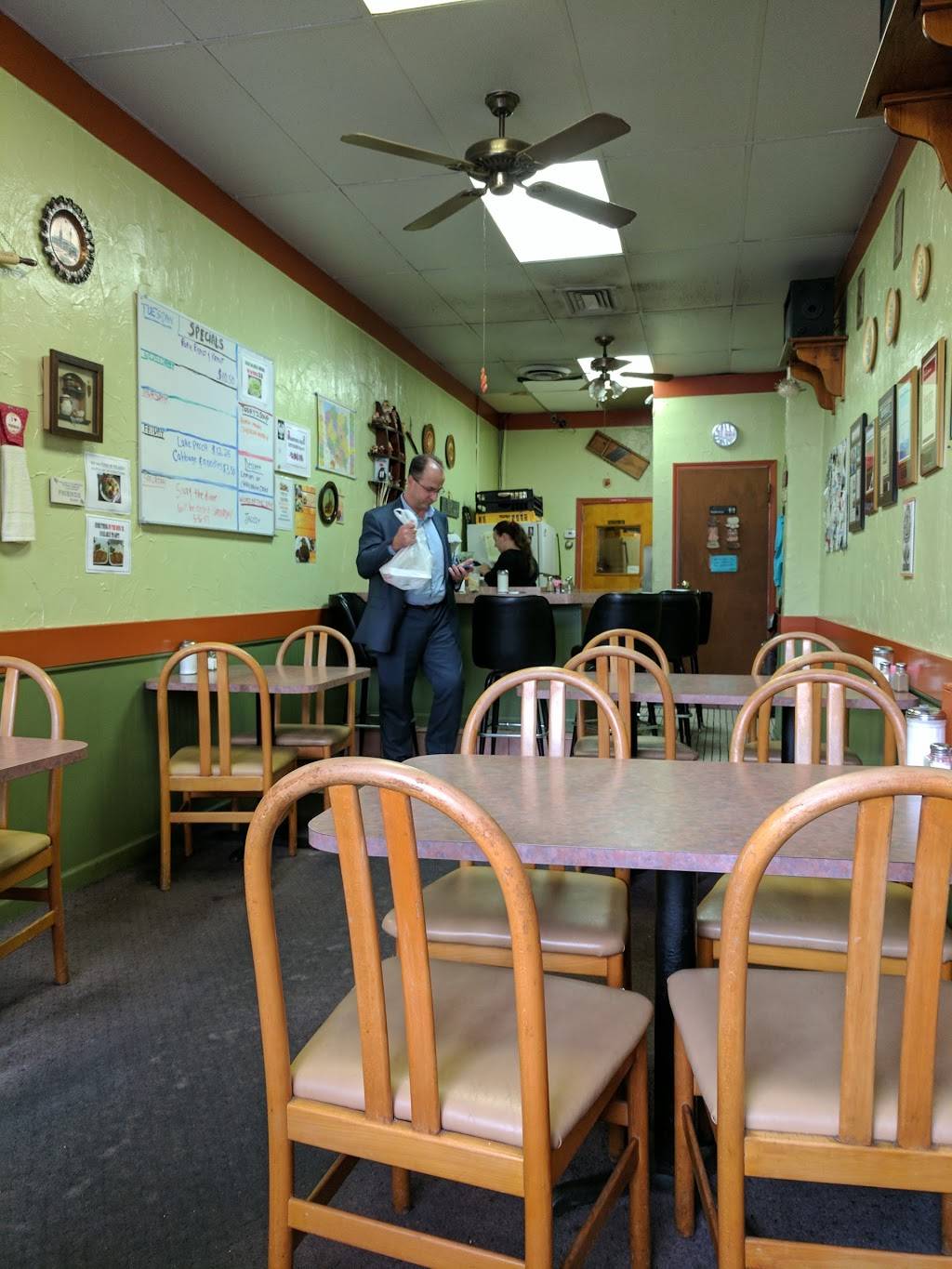 Little Polish Diner | restaurant | 5772 Ridge Rd, Parma, OH 44129, USA | 4408428212 OR +1 440-842-8212