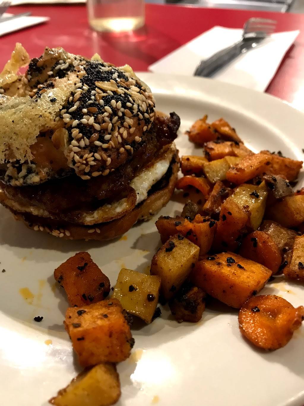 Jack and Zach Food | restaurant | 333 N Charles St, Baltimore, MD 21201, USA | 4434357647 OR +1 443-435-7647