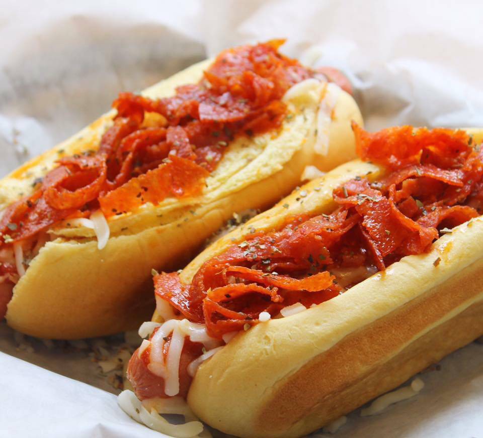 Chill-E-Dogs | restaurant | 613 N Ridgewood Ave, Edgewater, FL 32132, USA | 3868478300 OR +1 386-847-8300