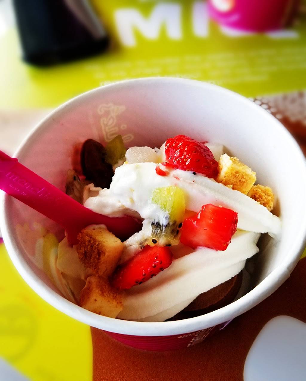 Menchies Frozen Yogurt | bakery | 972 Admiral Callaghan Ln Ste B1, Vallejo, CA 94591, USA | 7073735890 OR +1 707-373-5890