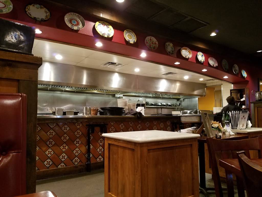 Johnny Carinos | restaurant | 106 TX-332, Lake Jackson, TX 77566, USA | 9792853570 OR +1 979-285-3570