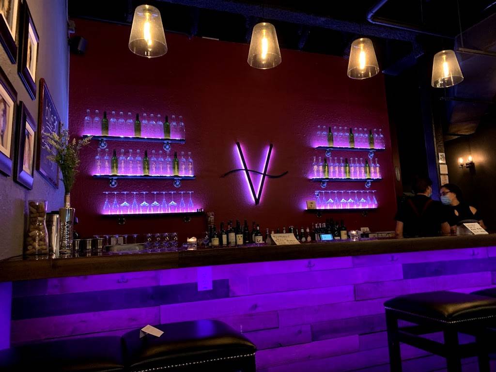 VINIA Wine & Kitchen | restaurant | 444 W New England Ave #119, Winter Park, FL 32789, USA | 4079257485 OR +1 407-925-7485