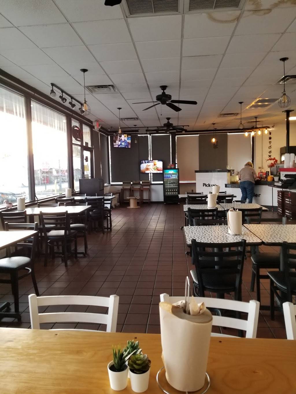 BaanChan Thai Restaurant | restaurant | 10725 E Colonial Dr suite a, Orlando, FL 32817, USA | 4072708448 OR +1 407-270-8448