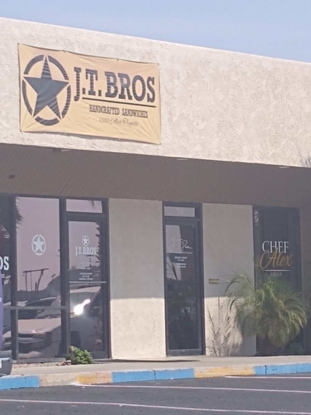 J.T. Bros Sandwich Company | restaurant | 712 E 32nd St, Yuma, AZ 85365, USA | 9289550076 OR +1 928-955-0076