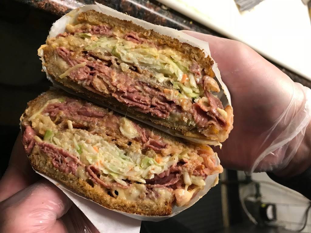 Scotts Vernon Valley Deli | restaurant | 147 Vernon Valley Rd, East Northport, NY 11731, USA | 6312611994 OR +1 631-261-1994