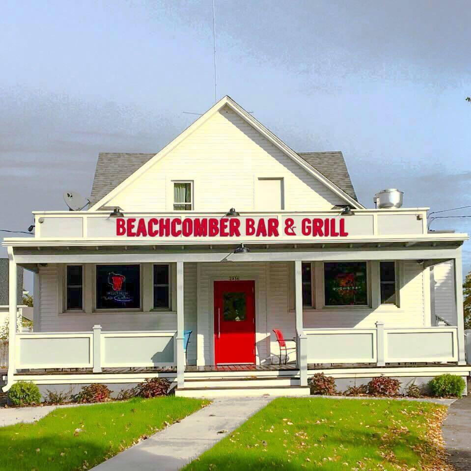 Beachcomber Bar & Grill | restaurant | 2836 Fond Du Lac Rd, Oshkosh, WI 54902, USA | 9202302836 OR +1 920-230-2836