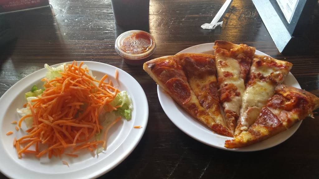 Knuckles Pizza | restaurant | 1719 W Woodside Dr, Dunlap, IL 61525, USA | 3092435900 OR +1 309-243-5900