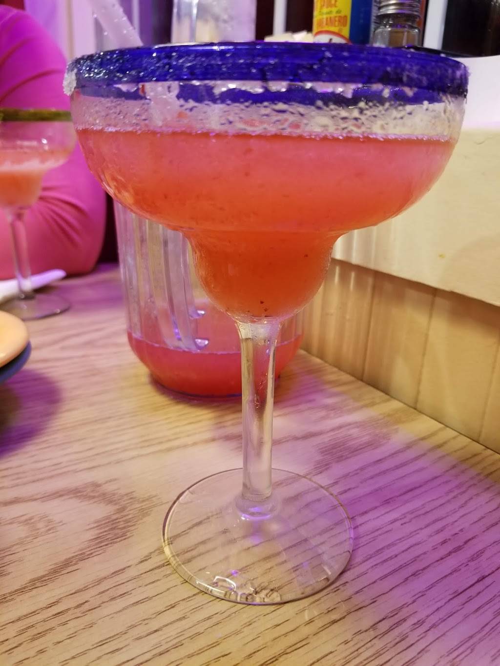 El Gallito Mexican Restaurant | restaurant | 300 W Main St, Albion, IL 62806, USA | 6184459200 OR +1 618-445-9200