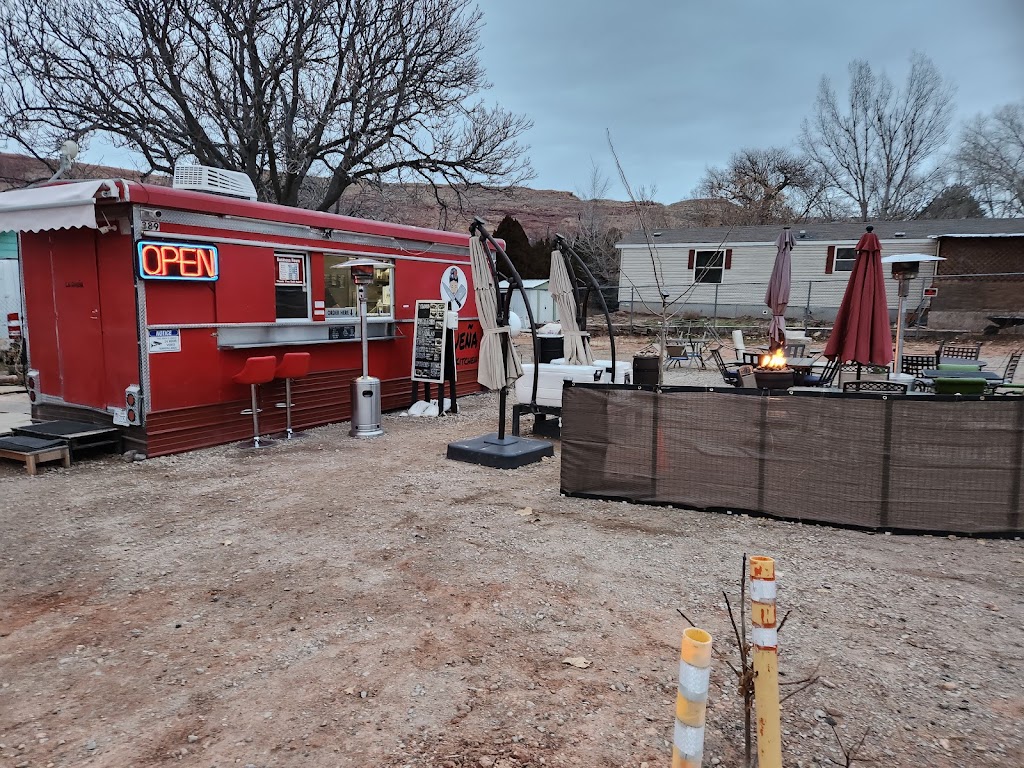 La Dueña Mexican Kitchen | restaurant | 389 S Mill Creek Dr, Moab, UT 84532, USA | 4352100086 OR +1 435-210-0086