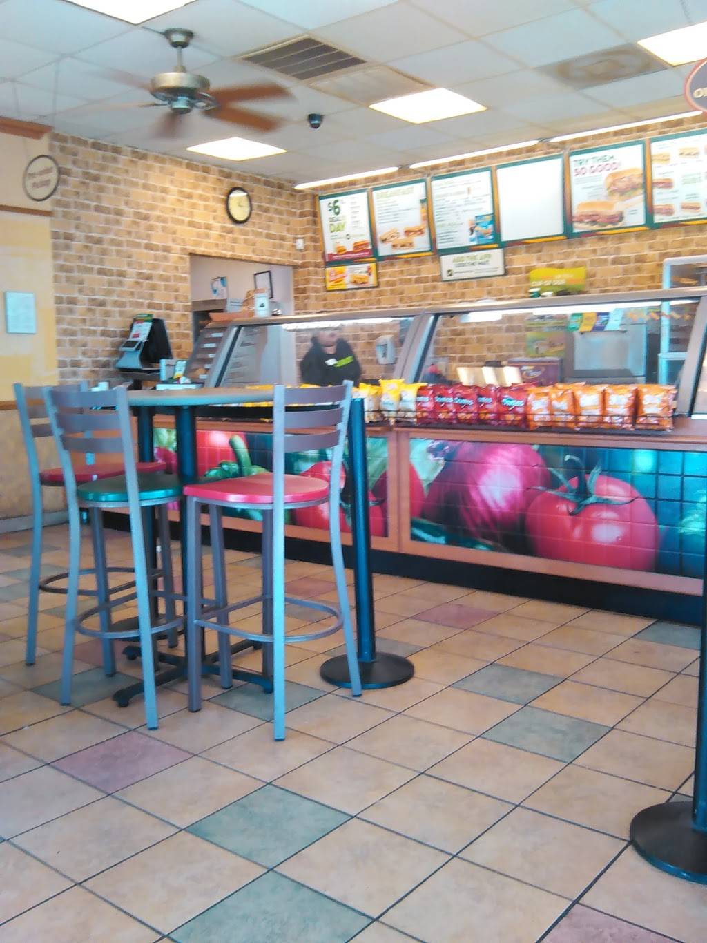 Subway Restaurants | restaurant | 5429 US Hwy 87 E, San Antonio, TX 78222, USA | 2106487040 OR +1 210-648-7040