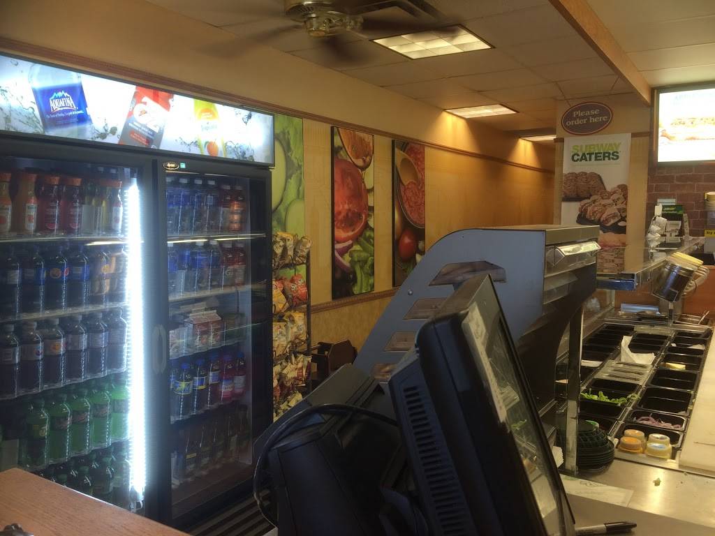 Subway | restaurant | 42 Old Kingston Rd, Ajax, ON L1T 2Z7, Canada | 9054268212 OR +1 905-426-8212