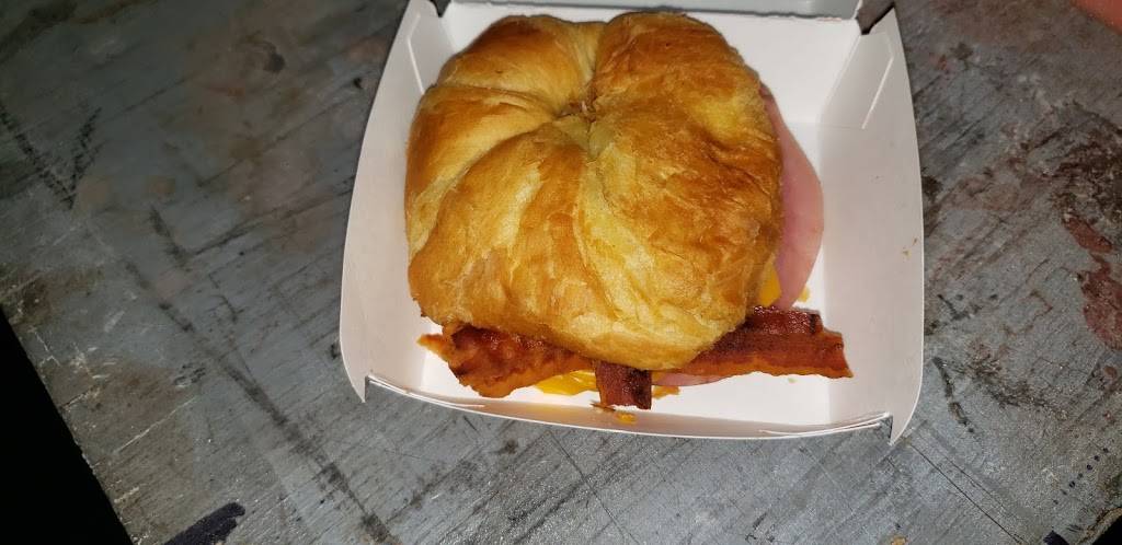 Jack in the Box | restaurant | 5850 Gulf Fwy, Houston, TX 77023, USA | 7139232188 OR +1 713-923-2188