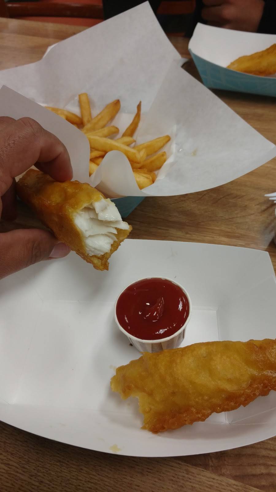 York Shore House | restaurant | 43629 15th St W, Lancaster, CA 93534, USA | 6619453370 OR +1 661-945-3370