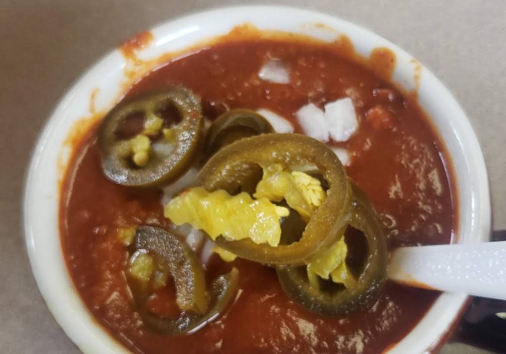 Hot Dog Shoppe | restaurant | 320 Market St, East Liverpool, OH 43920, USA | 3303866688 OR +1 330-386-6688