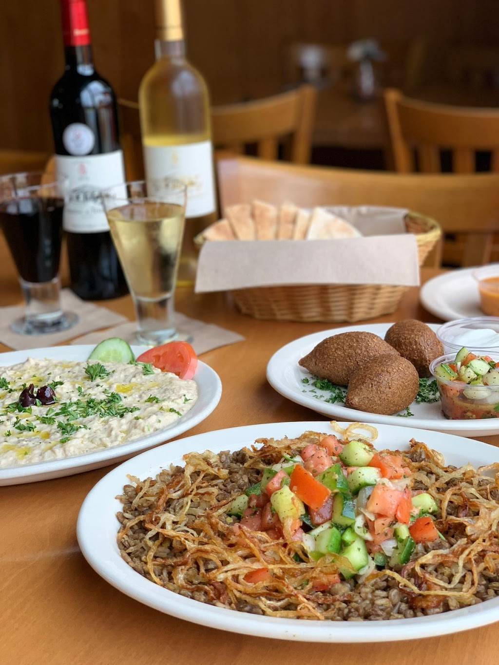 Aladdins Eatery Mayfield | restaurant | 775 Som Center Rd, Cleveland, OH 44143, USA | 4406841168 OR +1 440-684-1168