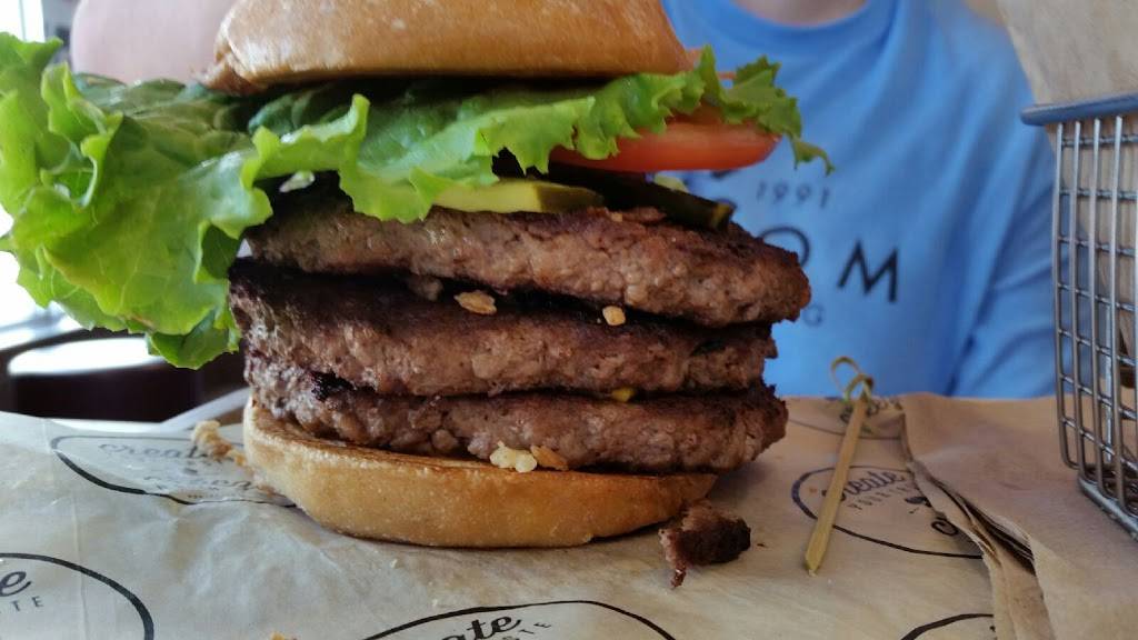 McDonalds | cafe | 299 Wayne Gretzky Pkwy, Brantford, ON N3R 8A5, Canada | 5197581010 OR +1 519-758-1010