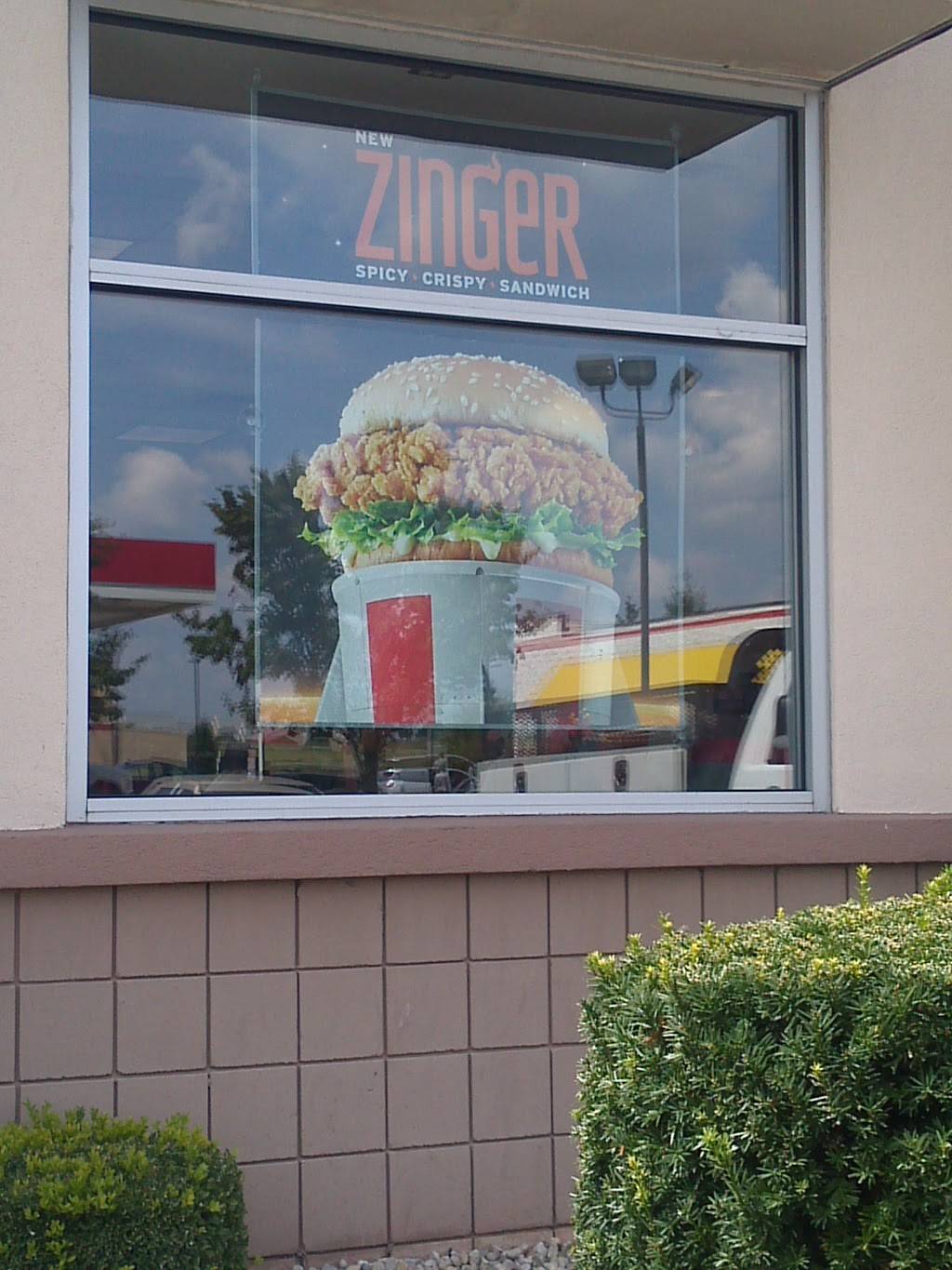 KFC | restaurant | 6265 E 500 S, Gas City, IN 46933, USA | 7656741574 OR +1 765-674-1574