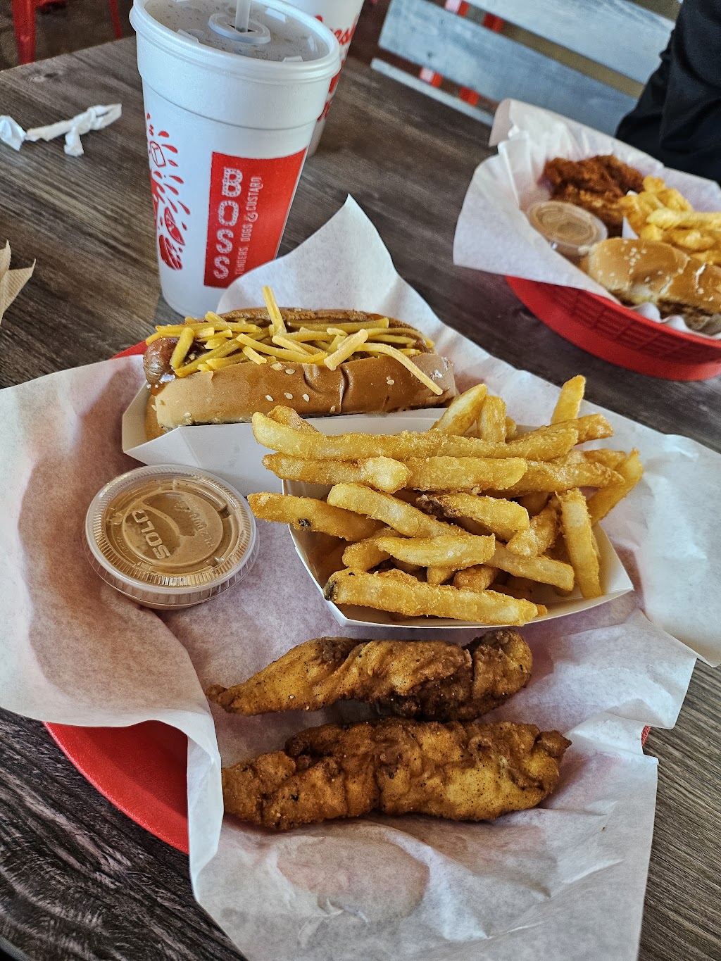 BOSS Tenders, Dogs & Custard | restaurant | 6140 N Mesa St, El Paso, TX 79912, USA | 9152482395 OR +1 915-248-2395