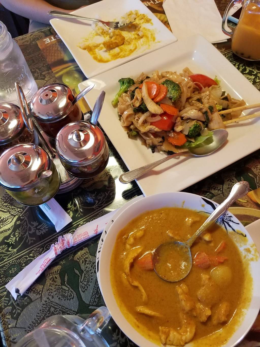 Pad Thai | restaurant | 12620 Westminster Ave, Santa Ana, CA 92706, USA | 7142659102 OR +1 714-265-9102