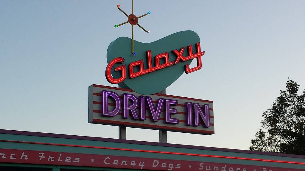 Clays Galaxy Drive In | restaurant | 3712 Quebec Ave S, Minneapolis, MN 55426, USA | 9522777777 OR +1 952-277-7777