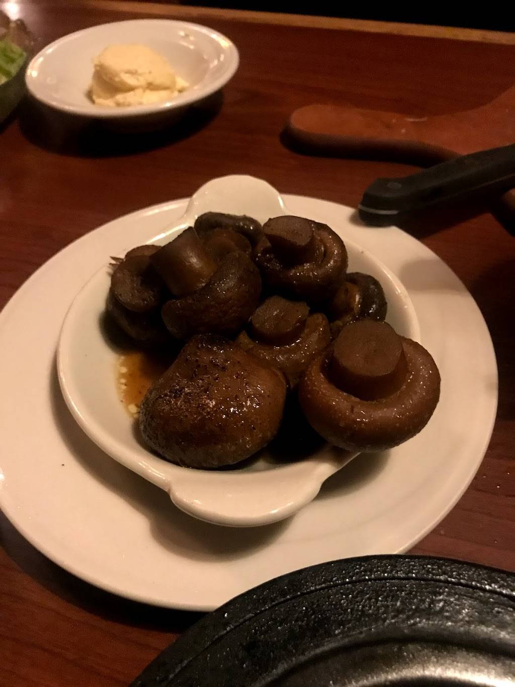 Lariat Steakhouse | restaurant | 2232 W Glen Ave, Peoria, IL 61614, USA | 3096914731 OR +1 309-691-4731