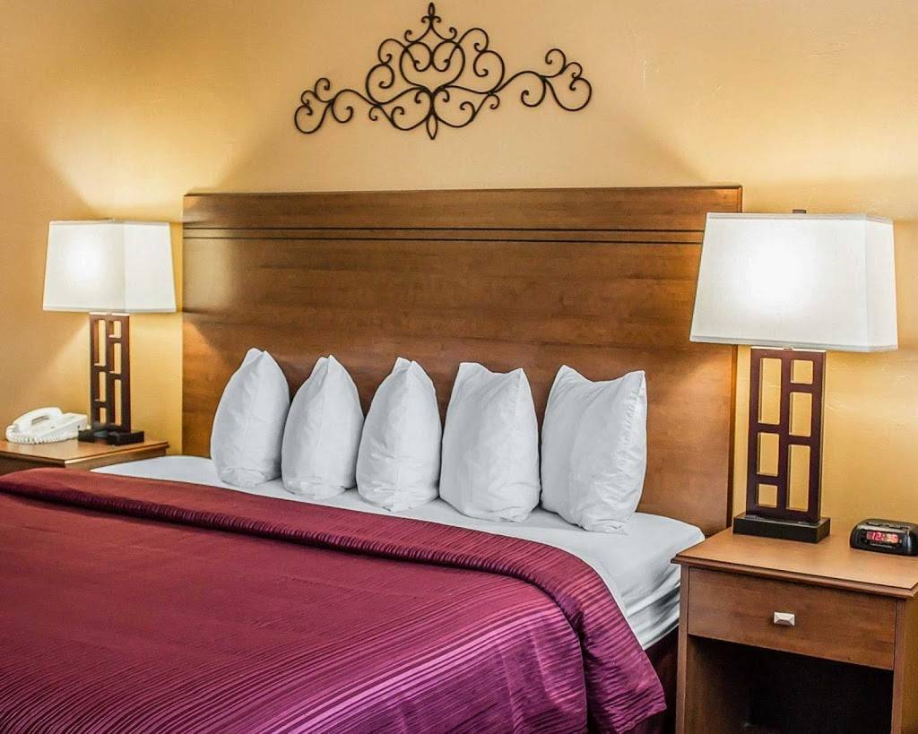 Quality Inn & Suites Downtown | restaurant | 321 S Washington St, Green Bay, WI 54301, USA | 9203281074 OR +1 920-328-1074