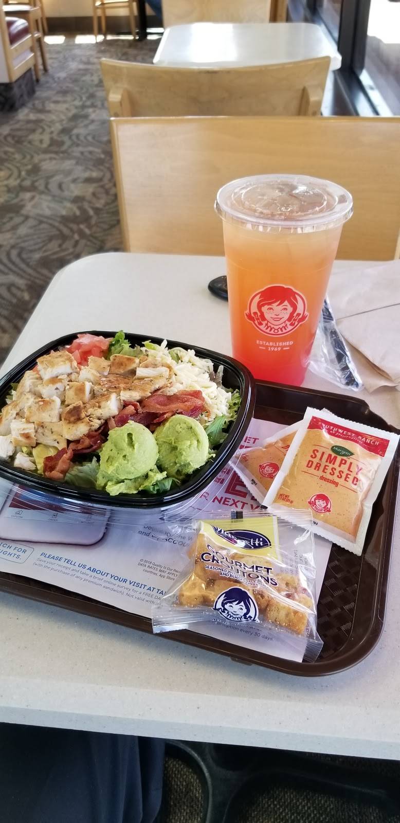 Wendys | restaurant | 7243 N Harlem Ave, Niles, IL 60714, USA | 8476470474 OR +1 847-647-0474