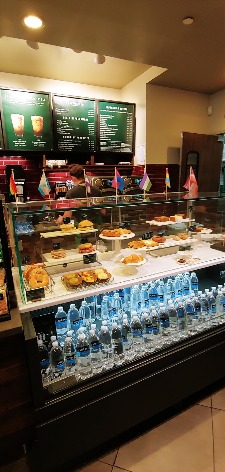 Starbucks | cafe | 164 E Broadway e164, Bloomington, MN 55425, USA | 9528541922 OR +1 952-854-1922