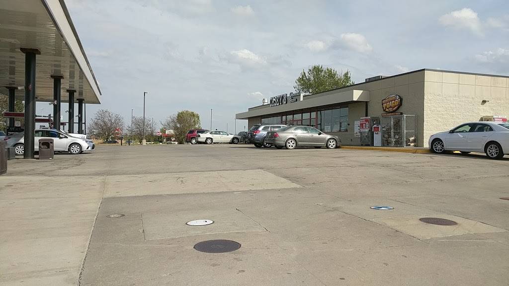 Caseys | restaurant | 595 N Kansas Ave, North Liberty, IA 52317, USA | 3196656034 OR +1 319-665-6034