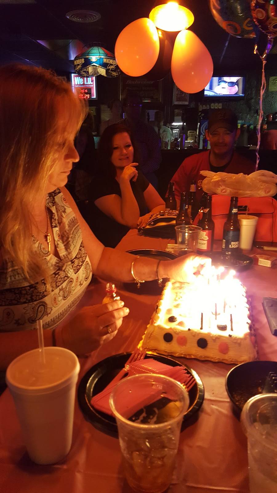 Ziggys | restaurant | 607 Cherokee Blvd, Chattanooga, TN 37405, USA | 4232658711 OR +1 423-265-8711