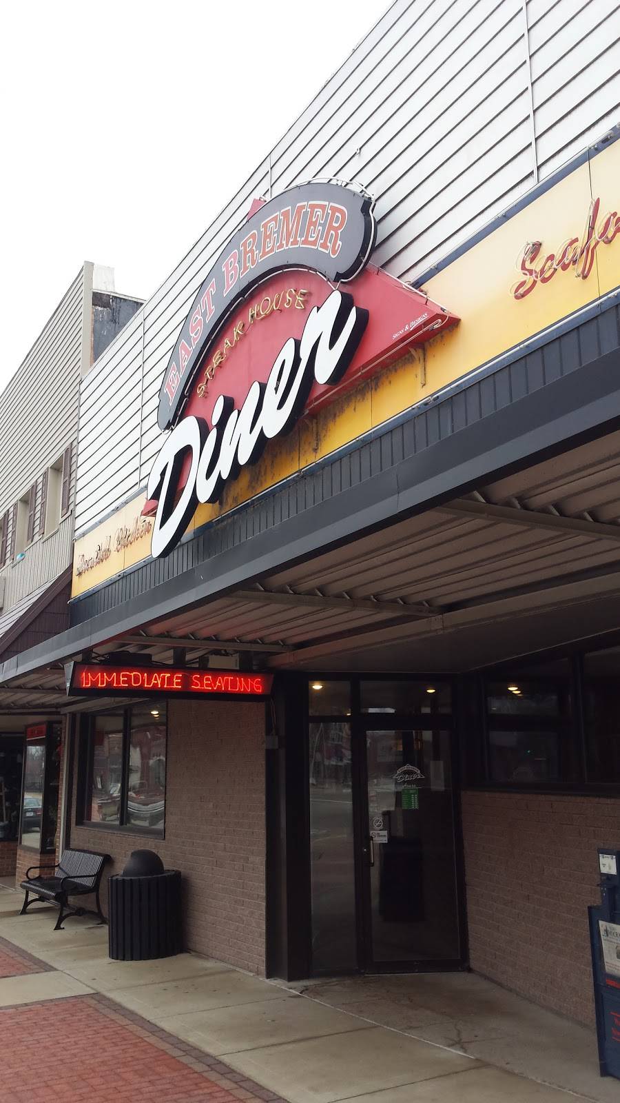 East Bremer Diner | restaurant | 117 E Bremer Ave, Waverly, IA 50677, USA | 3193522455 OR +1 319-352-2455