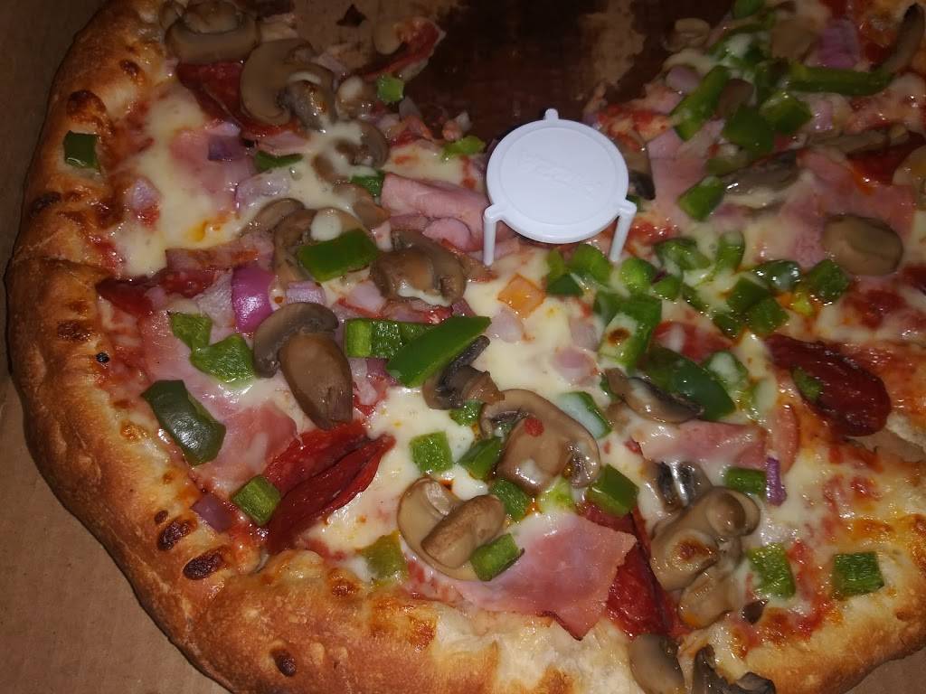 Toarminas Pizza and Ice Cream | restaurant | 33323 Harper Ave, St Clair Shores, MI 48082, USA | 5862045528 OR +1 586-204-5528