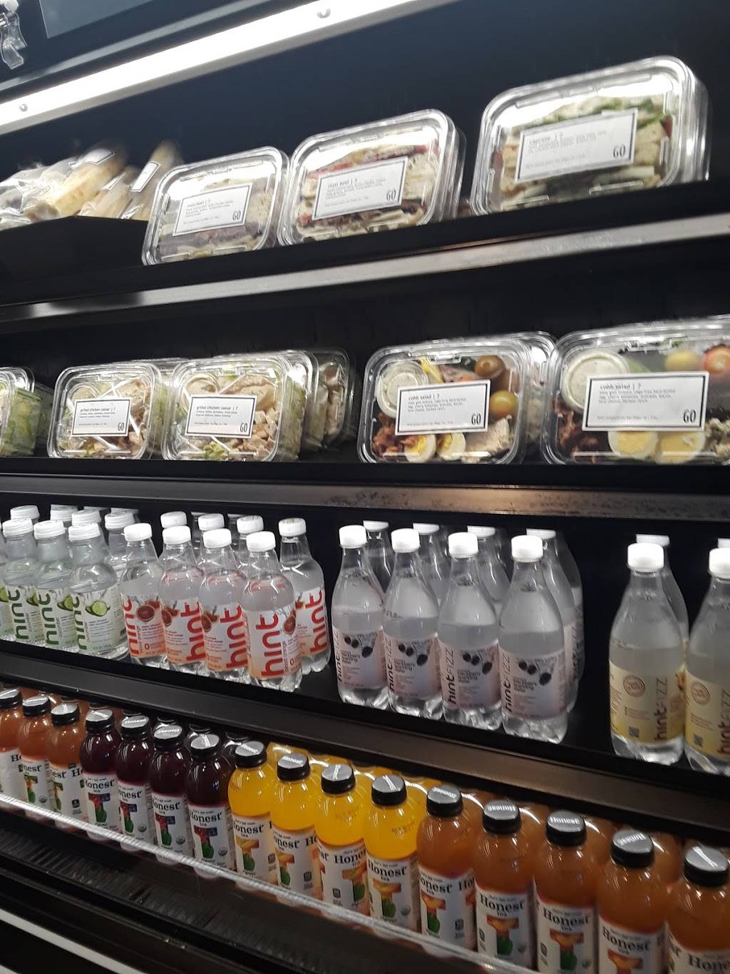 Genesis Kitchen + Drinks | restaurant | 4242 Campus Point Ct, San Diego, CA 92121, USA | 8582307001 OR +1 858-230-7001