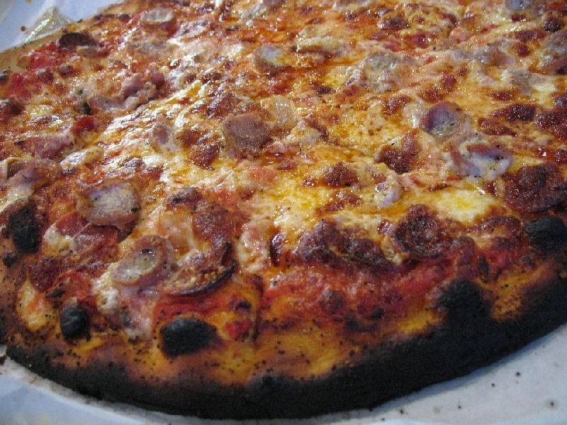 Lucianos Pizzeria | meal takeaway | 123 Southworth St N, Welland, ON L3B 1Z1, Canada | 9057144040 OR +1 905-714-4040