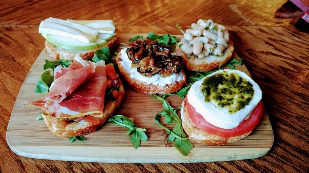 Enoteca Roma | meal delivery | 2146 W Division St, Chicago, IL 60622, USA | 7737727700 OR +1 773-772-7700