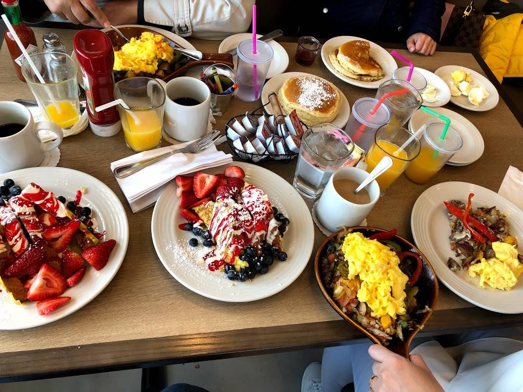 Stacked Crestwood | restaurant | 14306 S Cicero Ave, Crestwood, IL 60445, USA | 7084068888 OR +1 708-406-8888